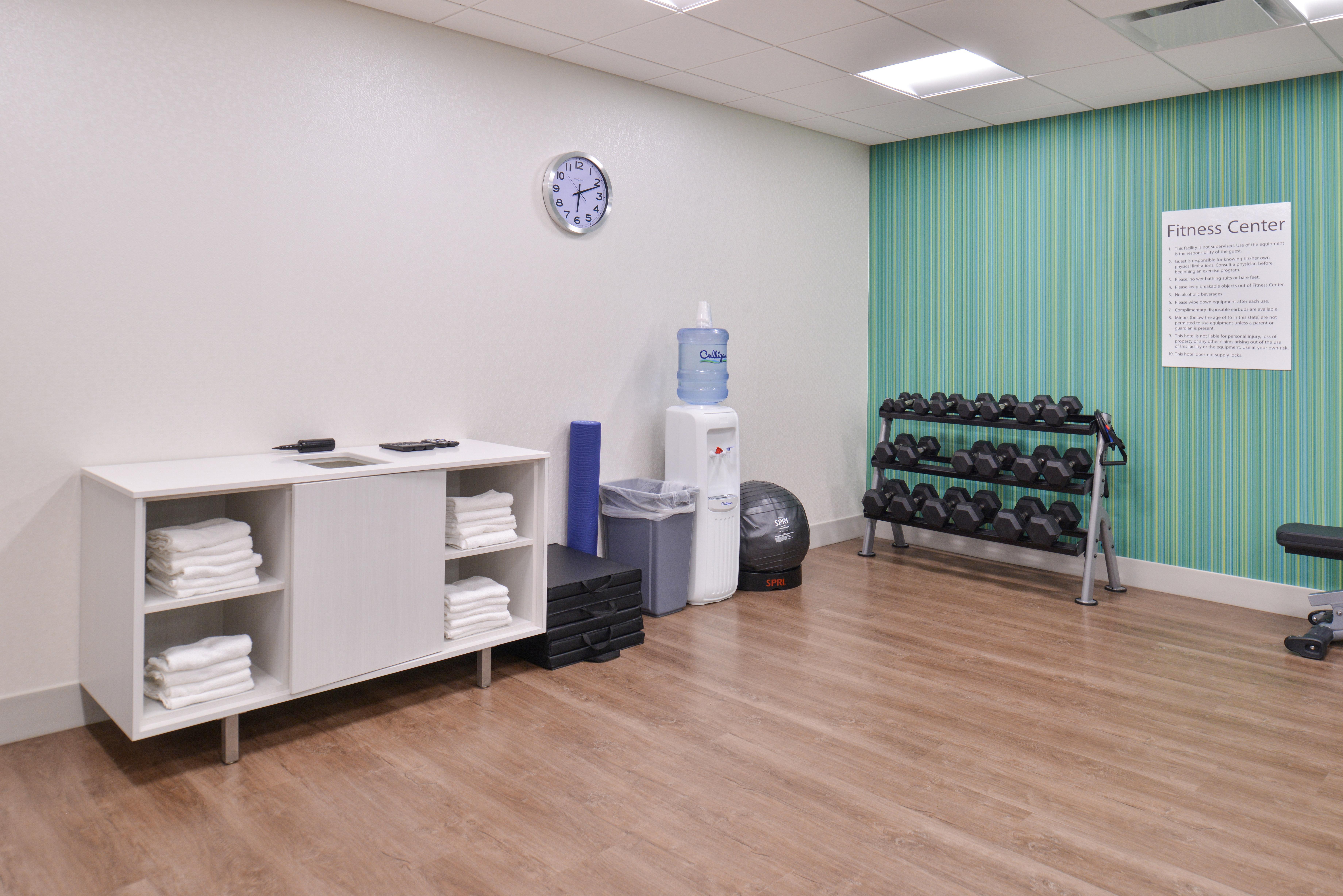 Holiday Inn Express & Suites Omaha Airport By Ihg Carter Lake Bagian luar foto