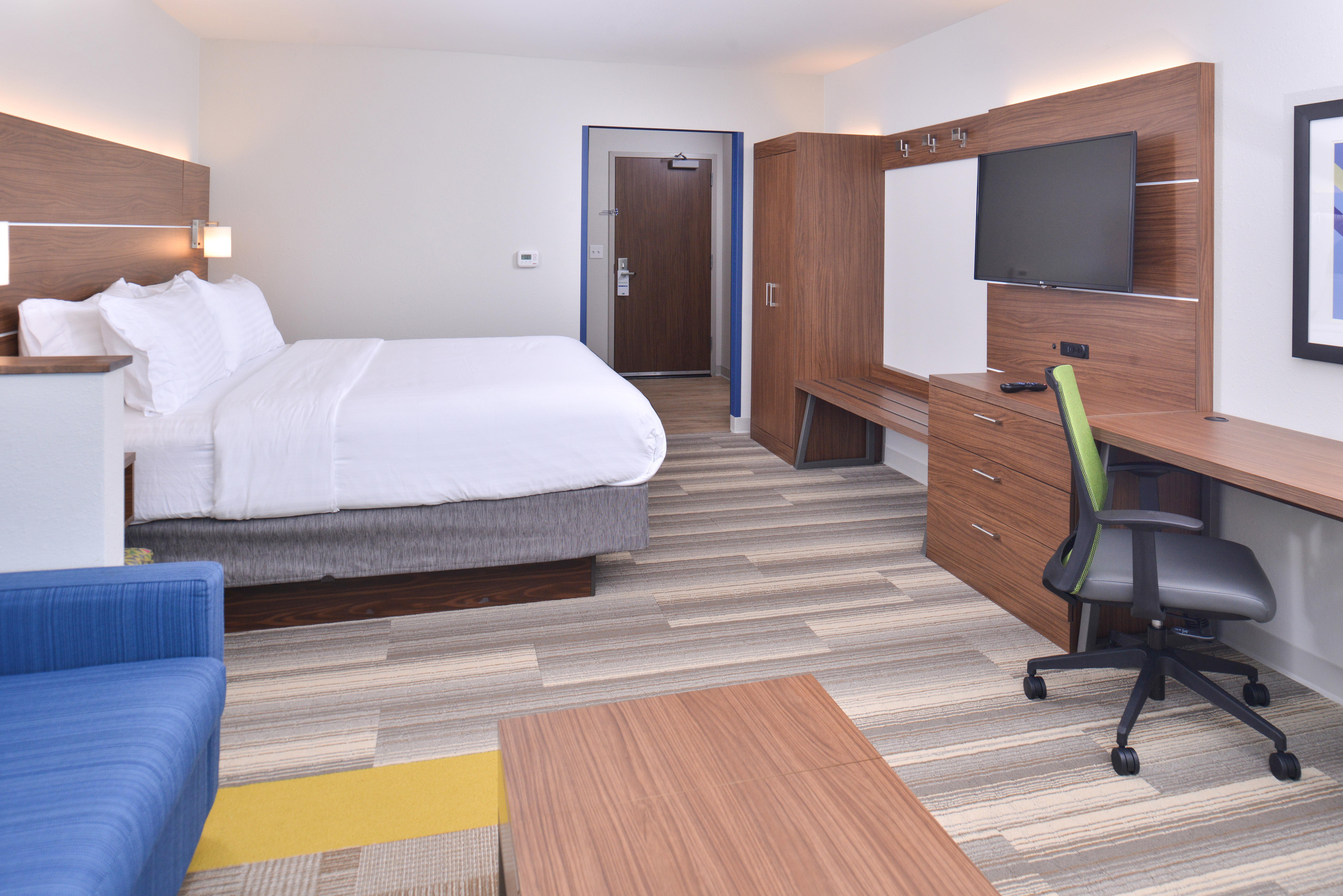 Holiday Inn Express & Suites Omaha Airport By Ihg Carter Lake Bagian luar foto