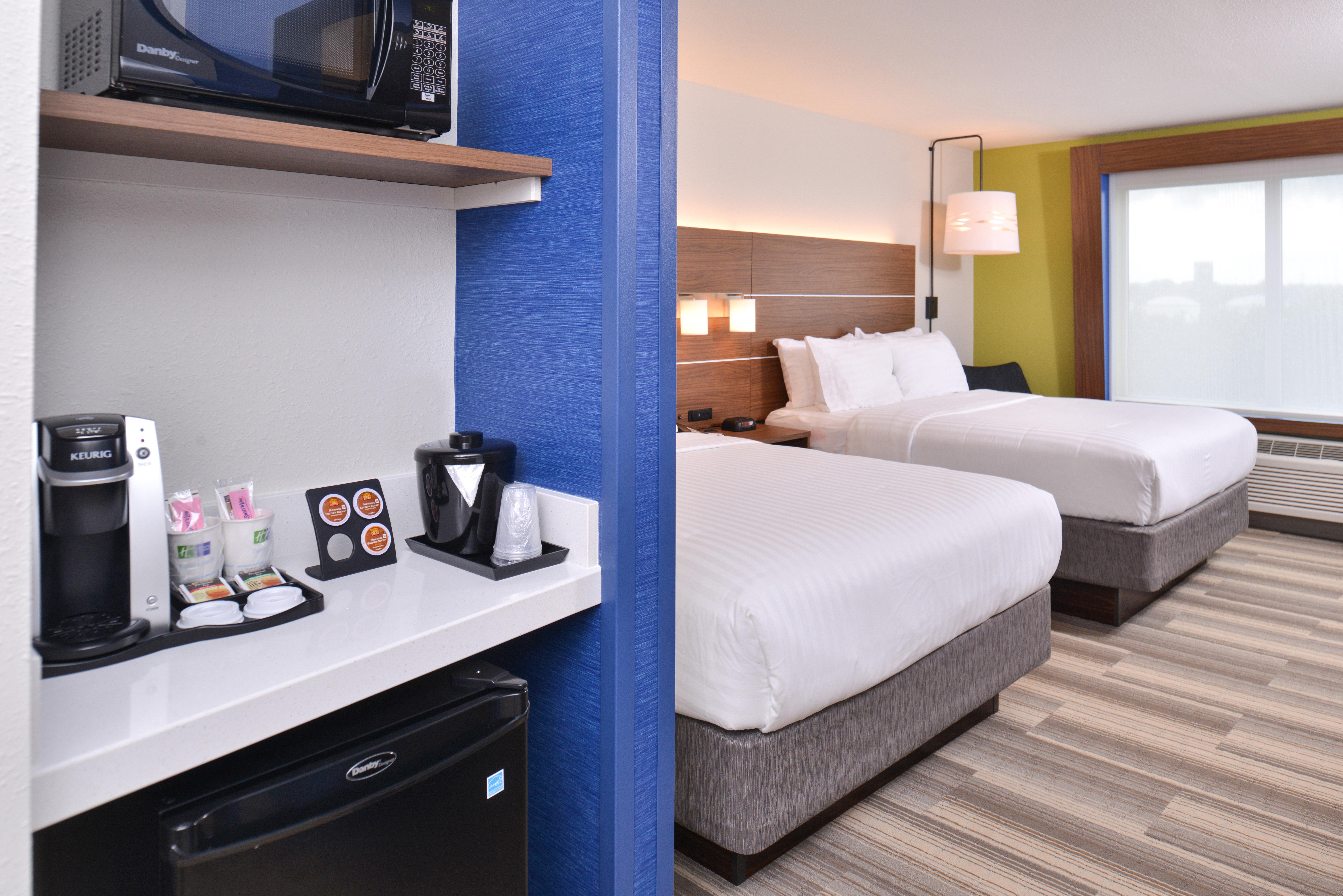 Holiday Inn Express & Suites Omaha Airport By Ihg Carter Lake Bagian luar foto