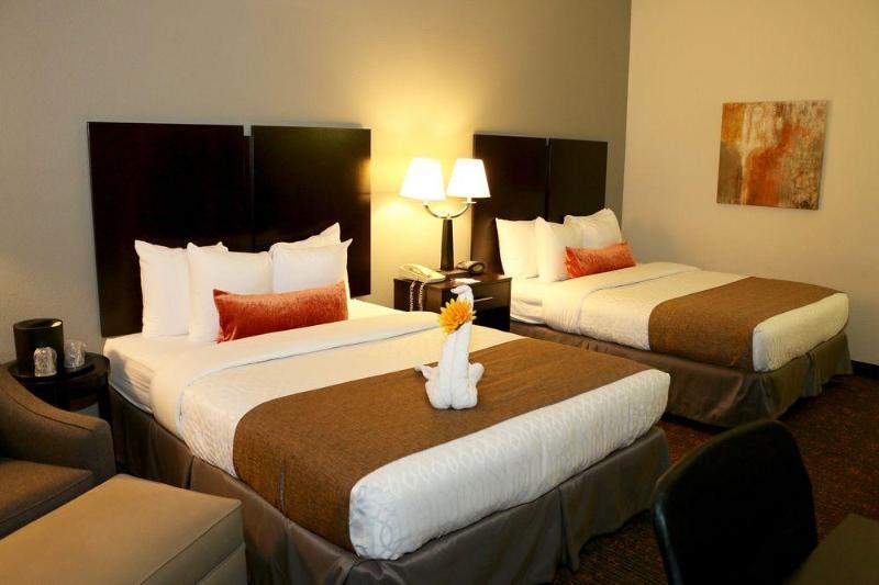 Holiday Inn Express & Suites Omaha Airport By Ihg Carter Lake Bagian luar foto